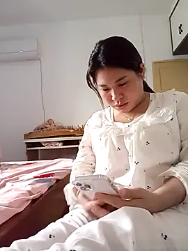 Snapshot of Minaa2x chatting on 03/26/26, 05:35 Minaa2x online show from 03/26/26, 05:35