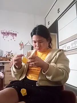 Snapshot of Minaa2x chatting on 04/07/26, 07:42 Minaa2x online show from 04/07/26, 07:42