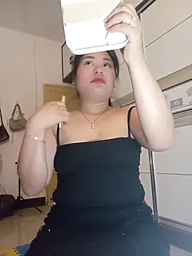 Snapshot of Minaa2x chatting on 04/14/26, 05:24 Minaa2x online show from 04/14/26, 05:24