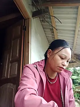 Snapshot of miray- chatting on 02/25/26, 01:37 miray- online show from 02/25/26, 01:37