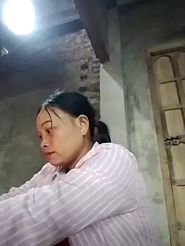 Snapshot of miray- chatting on 03/06/26, 05:48 miray- online show from 03/06/26, 05:48