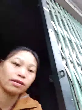 Snapshot of miray- chatting on 03/07/26, 08:11 miray- online show from 03/07/26, 08:11