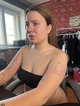 Snapshot of AnnaSeint chatting on 03/26/26, 10:32 AnnaSeint online show from 03/26/26, 10:32