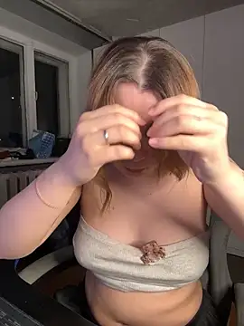 Snapshot of AnnaSeint chatting on 04/22/26, 08:21 AnnaSeint online show from 04/22/26, 08:21