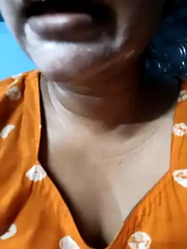 Snapshot of Desi_Nil_pori chatting on 04/17/26, 05:38 Desi Nil pori online show from 04/17/26, 05:38