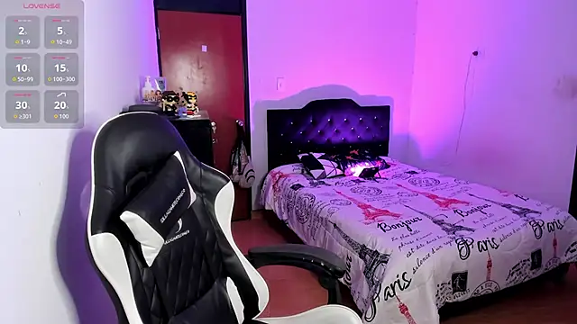 Snapshot of Theo_Rowan chatting on 01/11/26, 10:53 Theo Rowan online show from 01/11/26, 10:53