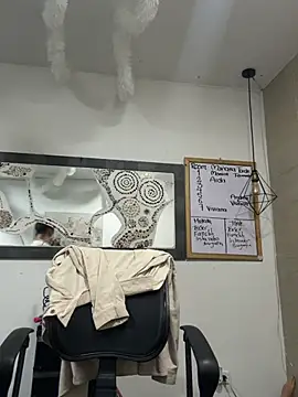 Snapshot of Theo_Rowan chatting on 01/13/26, 11:32 Theo Rowan online show from 01/13/26, 11:32