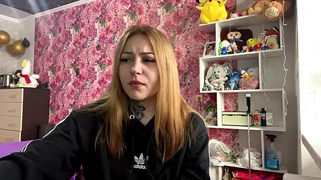 TraciBallena online show from 02/11/26, 09:03