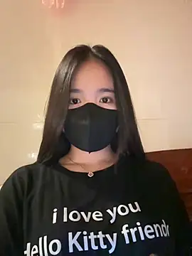 Snapshot of Gwen879 chatting on 04/19/26, 01:21 Gwen879 online show from 04/19/26, 01:21