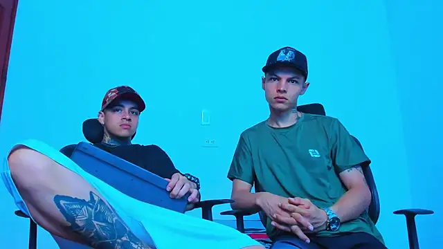 Snapshot of Thomas-Wil chatting on 03/14/26, 03:17 Thomas-Wil online show from 03/14/26, 03:17