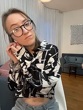 Snapshot of Persephone_Kore chatting on 03/30/26, 04:19 Persephone Kore online show from 03/30/26, 04:19