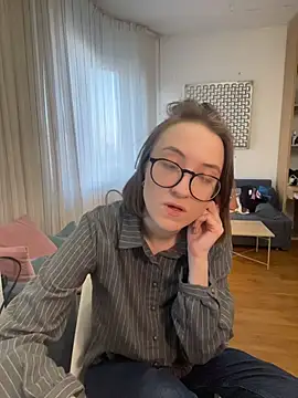 Snapshot of Persephone_Kore chatting on 05/03/26, 04:57 Persephone Kore online show from 05/03/26, 04:57