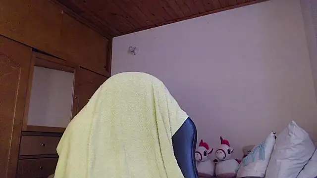 Shanel Lozano online show from 03/10/26, 08:36