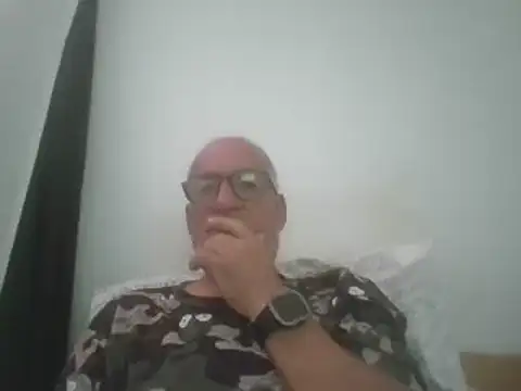 Snapshot of Patyman chatting on 03/22/26, 03:37 Patyman online show from 03/22/26, 03:37