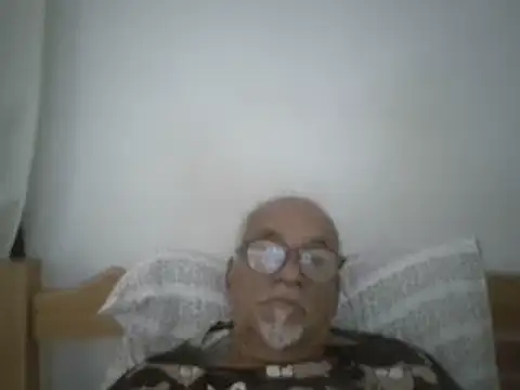 Snapshot of Patyman chatting on 04/14/26, 02:34 Patyman online show from 04/14/26, 02:34