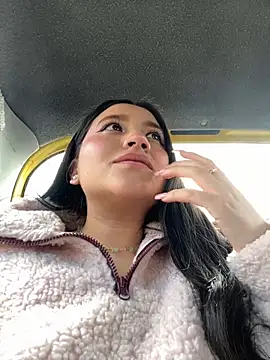 Snapshot of Veronica_Wins_ chatting on 01/16/26, 07:07 Veronica Wins online show from 01/16/26, 07:07