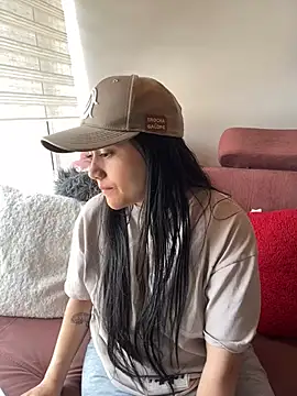 Snapshot of Veronica_Wins_ chatting on 02/17/26, 07:31 Veronica Wins online show from 02/17/26, 07:31