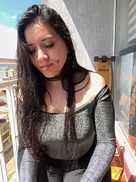 Snapshot of Veronica_Wins_ chatting on 04/20/26, 03:04 Veronica Wins online show from 04/20/26, 03:04