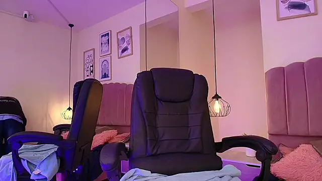 Hanabie  online show from 02/10/26, 03:21