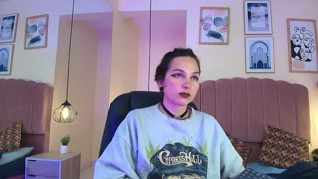 Snapshot of Hanabie_ chatting on 04/21/26, 03:13 Hanabie online show from 04/21/26, 03:13