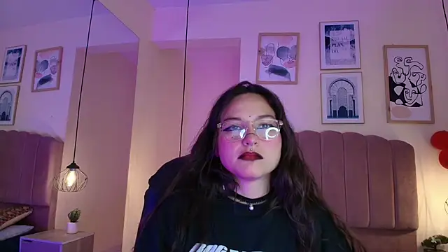 Snapshot of Hanabie_ chatting on 04/22/26, 03:20 Hanabie online show from 04/22/26, 03:20