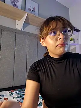Snapshot of rosse_taylorx1 chatting on 07/06/26, 07:05 rosse taylorx1 online show from 07/06/26, 07:05