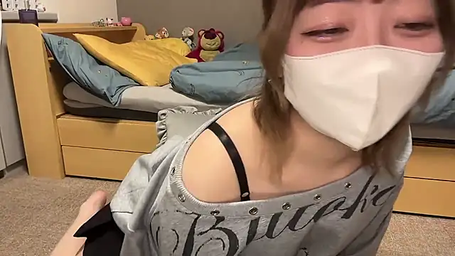 Snapshot of koko_xoxo chatting on 03/13/26, 12:12 koko xoxo online show from 03/13/26, 12:12