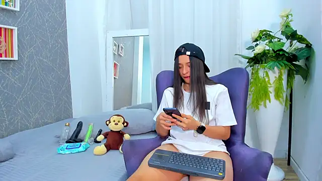 Snapshot of ViictoriiaSaenz chatting on 02/18/26, 04:19 ViictoriiaSaenz online show from 02/18/26, 04:19