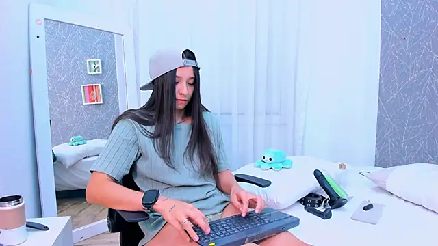 ViictoriiaSaenz online show from 03/25/26, 05:02