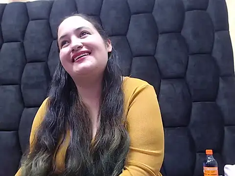 MiaRouss69 online show from 02/10/26, 04:44