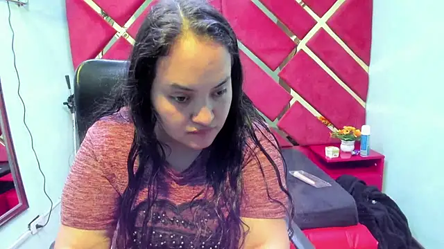 MiaRouss69 online show from 02/11/26, 04:50