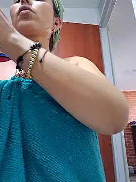 Snapshot of LunaRouuse_ chatting on 02/09/26, 09:19 LunaRouuse online show from 02/09/26, 09:19