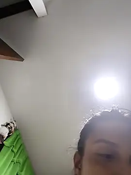 Snapshot of LunaRouuse_ chatting on 02/17/26, 03:14 LunaRouuse online show from 02/17/26, 03:14