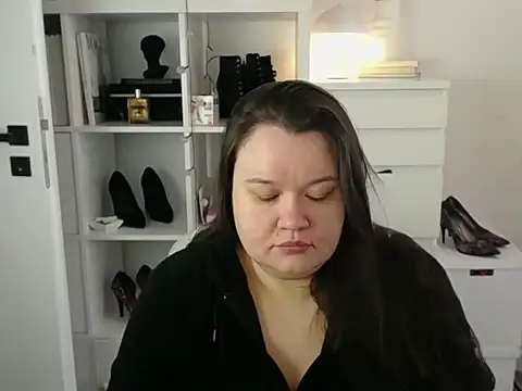 HollyDanceSoul online show from 03/25/26, 07:14