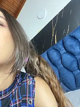 Snapshot of uncontrolled_fire chatting on 03/27/26, 07:13 uncontrolled fire online show from 03/27/26, 07:13