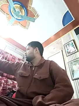 Pulkeet1433 online show from 02/05/26, 04:11