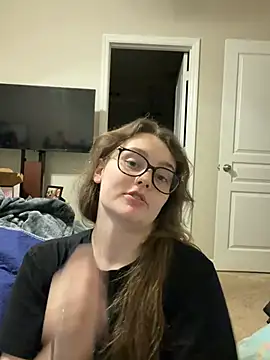 Snapshot of julia4thewin chatting on 03/22/26, 12:03 julia4thewin online show from 03/22/26, 12:03