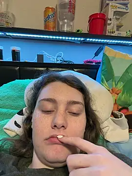 Snapshot of julia4thewin chatting on 04/04/26, 01:15 julia4thewin online show from 04/04/26, 01:15