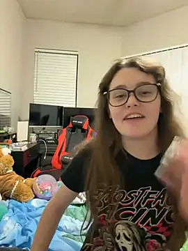 Snapshot of julia4thewin chatting on 04/09/26, 02:00 julia4thewin online show from 04/09/26, 02:00