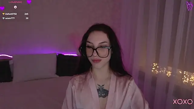 TianaHot777 online show from 02/04/26, 01:44