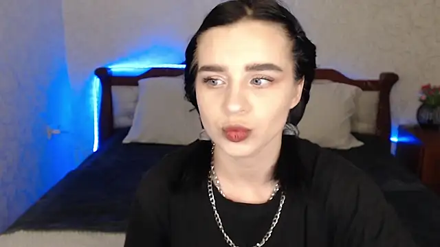 ShyyMariaa online show from 01/15/26, 12:04