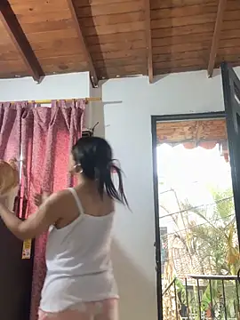 Snapshot of Abriil_cutee chatting on 02/22/26, 08:29 Abriil cutee online show from 02/22/26, 08:29