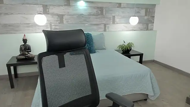 Snapshot of Abriil_cutee chatting on 03/25/26, 06:03 Abriil cutee online show from 03/25/26, 06:03