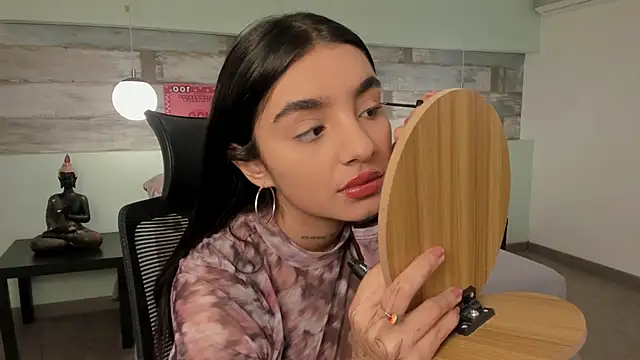 Snapshot of Abriil_cutee chatting on 04/03/26, 01:42 Abriil cutee online show from 04/03/26, 01:42