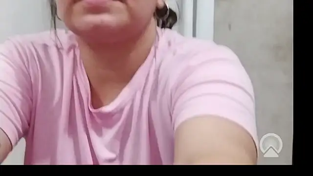 Snapshot of Catalina-1 chatting on 04/27/26, 07:17 Catalina-1 online show from 04/27/26, 07:17