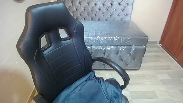 Snapshot of zedin02_a chatting on 03/20/26, 07:30 zedin02 a online show from 03/20/26, 07:30