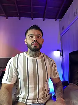 Snapshot of thiago_ferrari_ chatting on 03/25/26, 08:59 thiago ferrari online show from 03/25/26, 08:59