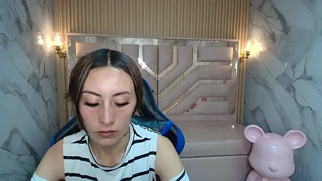 katalina r  online show from 03/15/26, 12:33