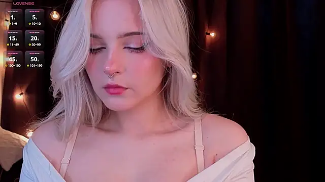 ShyniAlice online show from 02/04/26, 04:18