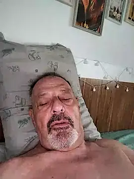 Snapshot of Dadotado70 chatting on 01/15/26, 06:22 Dadotado70 online show from 01/15/26, 06:22